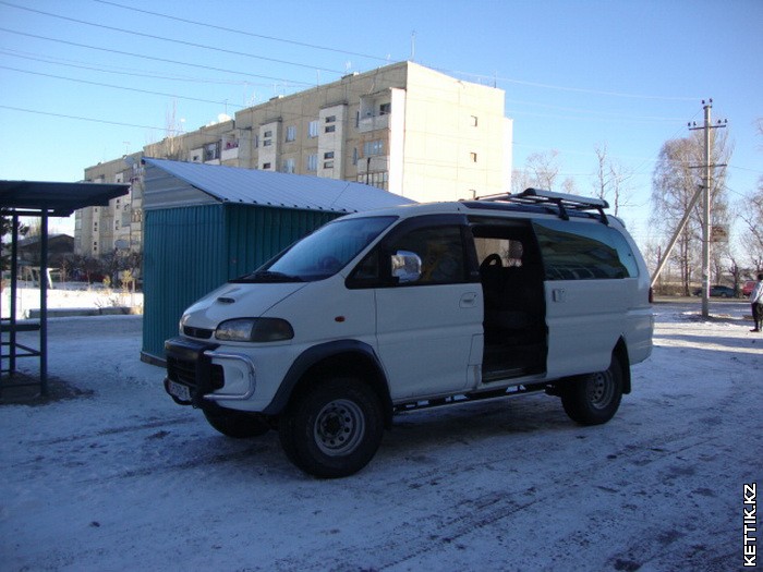 Mitsubishi Delica