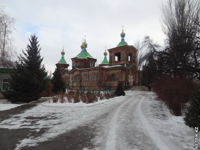 Церковь Святой Троицы в Караколе