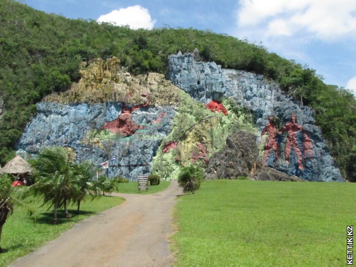 Mural de la Prehistoria