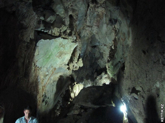 Карстовая пещера
