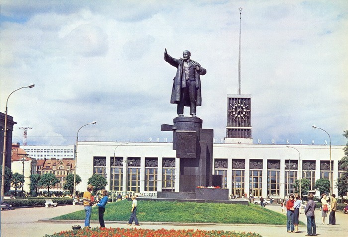 Памятник Ленину