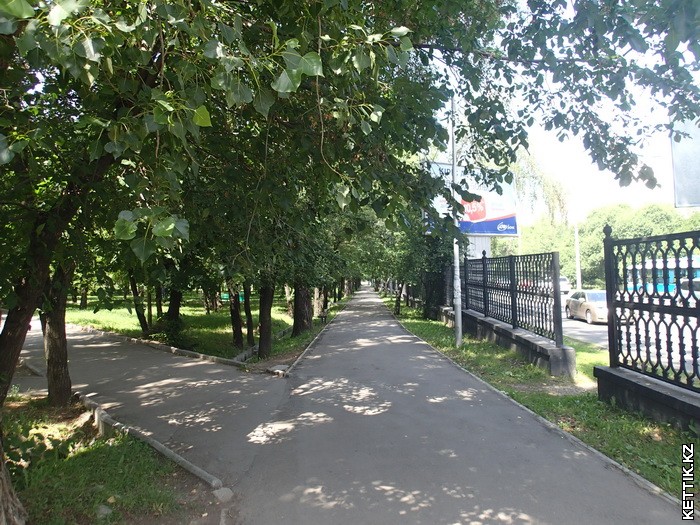 Парк у КазГУ