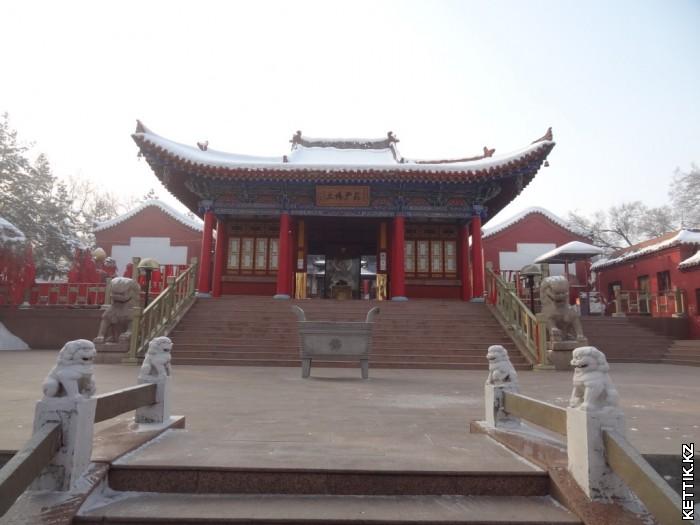 Китайский храм
