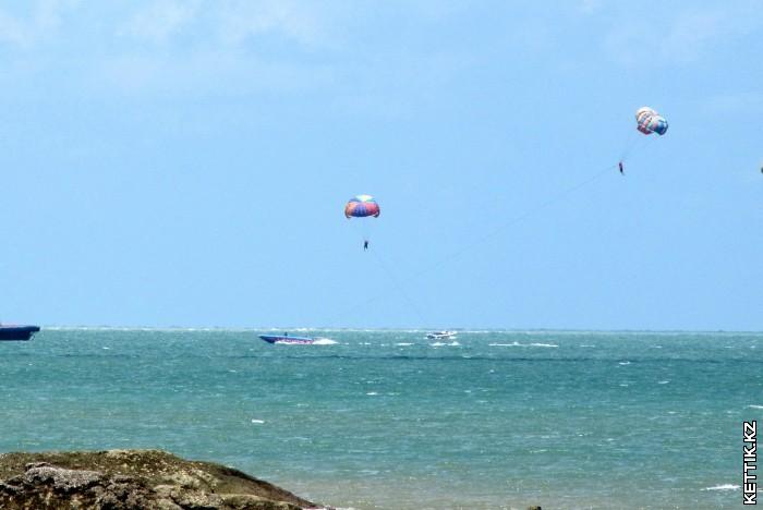 parasailing