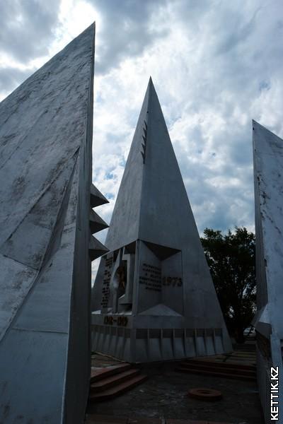 Мемориал Черкасская оборона