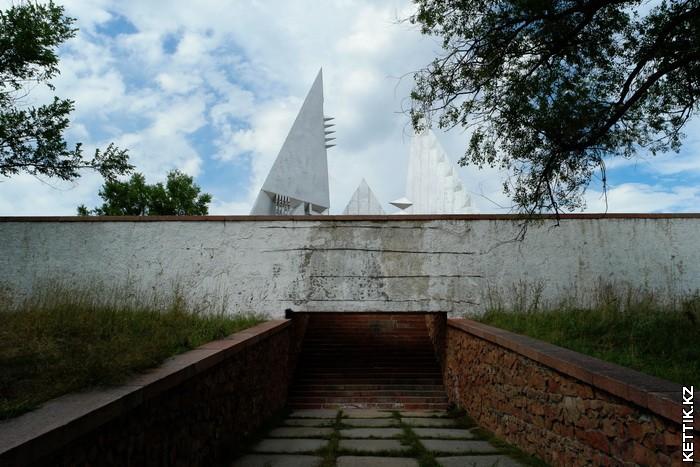 Мемориал Черкасская оборона