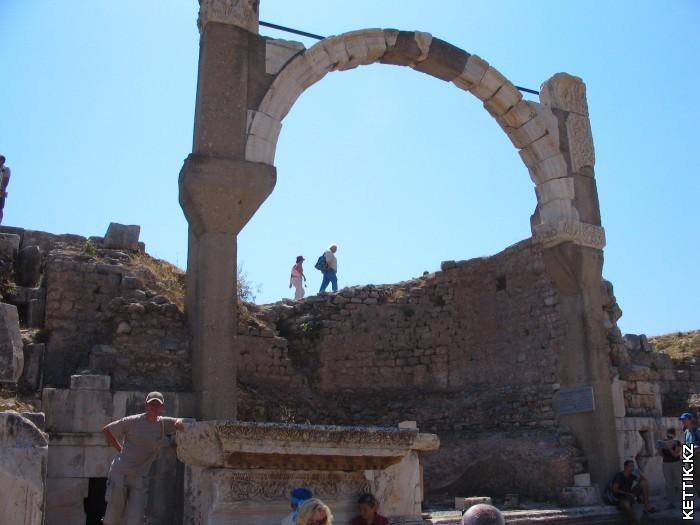 Античная арка