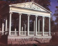 Павильон Трех граций